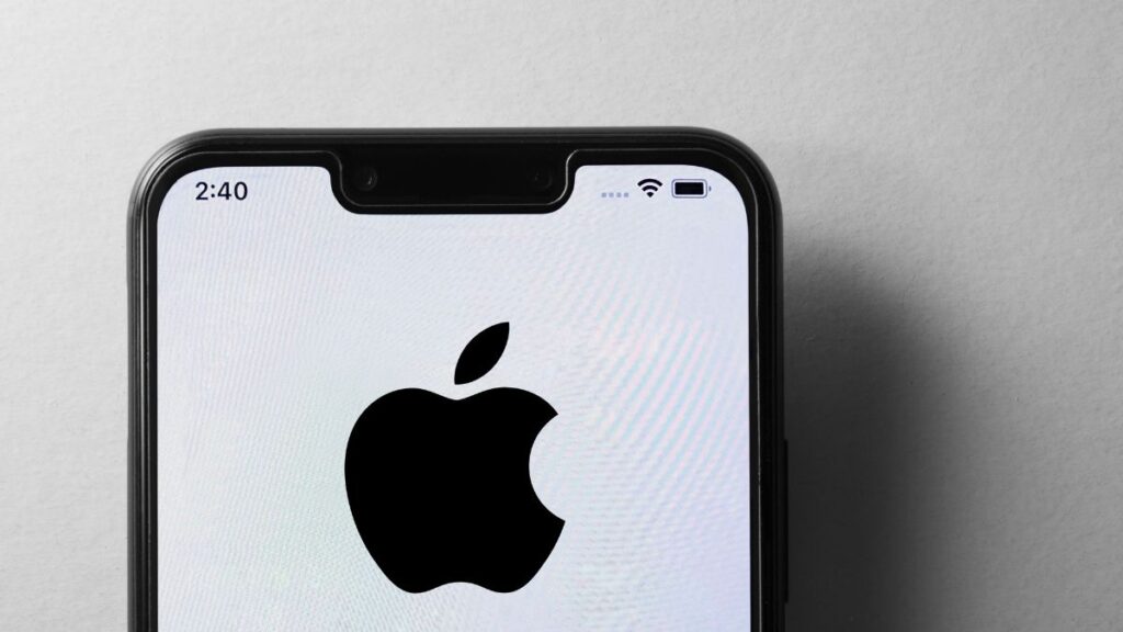 Apple’s Hide My Email doesn't hide it very well