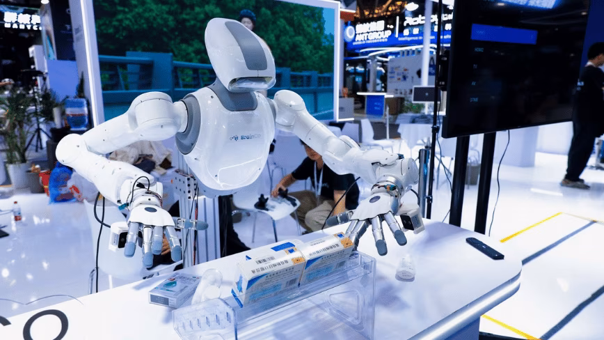 BrainCo unveils a brain-to-robot platform at WAIC