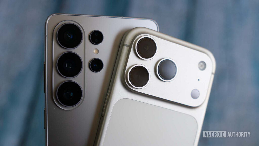 Samsung Galaxy S26 Ultra and Apple iPhone 16 Pro